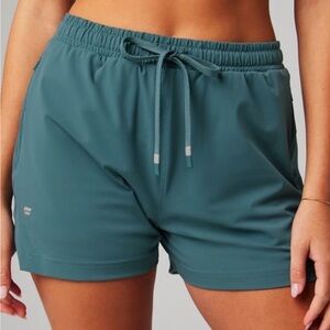 Fabletics - The One Short 3in - size L - Storm Slate